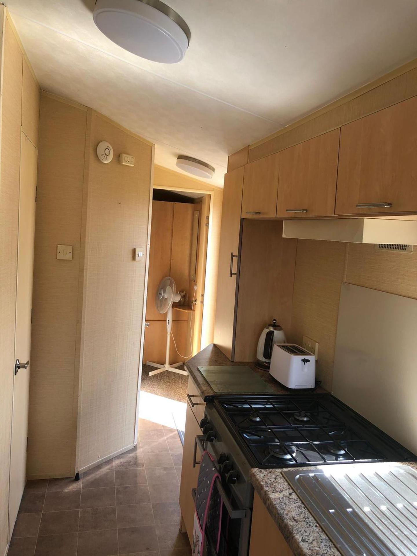 Adorable 2 Bedroom Caravan In Клактон-он-Си Экстерьер фото
