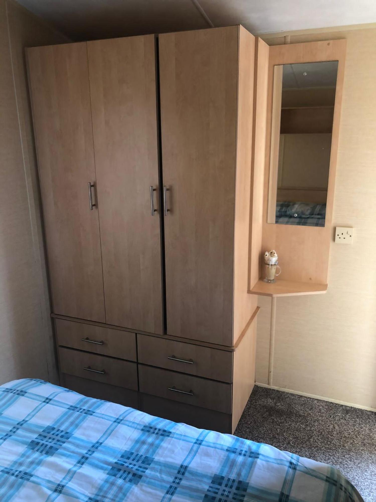 Adorable 2 Bedroom Caravan In Клактон-он-Си Экстерьер фото